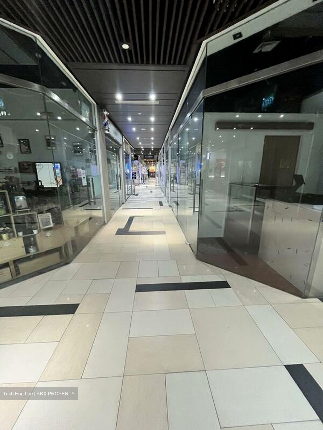 East Village (D16), Retail #454648921
